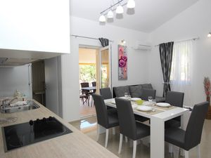 23109501-Ferienwohnung-4-Baška-300x225-4