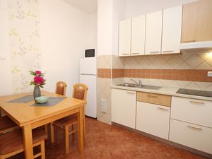 23109473-Ferienwohnung-5-Baška-300x225-4