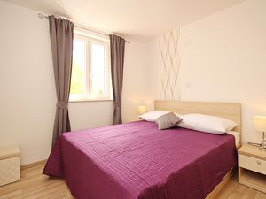 23109353-Ferienwohnung-4-Baška-300x225-5