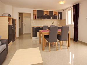 23109361-Ferienwohnung-3-Baška-300x225-3