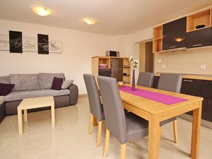 23109361-Ferienwohnung-3-Baška-300x225-4