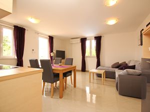 23109361-Ferienwohnung-3-Baška-300x225-5