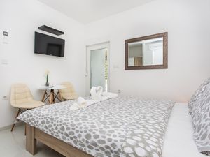 23115881-Ferienwohnung-2-Baška-300x225-1