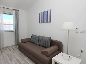 23115921-Ferienwohnung-6-Baška-300x225-2