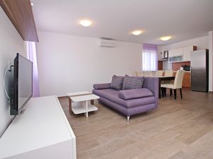 23113319-Ferienwohnung-6-Baška-300x225-1