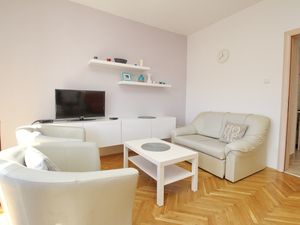 23117241-Ferienwohnung-5-Baška-300x225-2