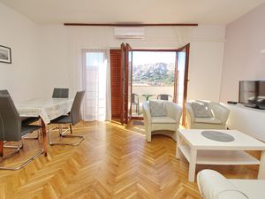 23117241-Ferienwohnung-5-Baška-300x225-3