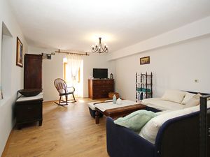 23300802-Ferienwohnung-6-Baška-300x225-2