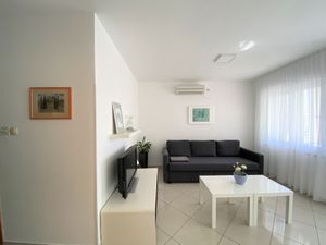 23300491-Ferienwohnung-4-Baška-300x225-2