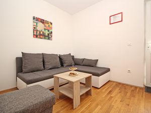 23350899-Ferienwohnung-5-Baška-300x225-1