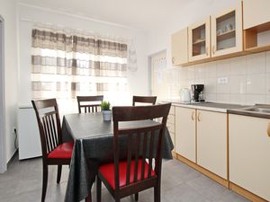 23353712-Ferienwohnung-5-Baška-300x225-4