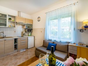 23383718-Ferienwohnung-2-Baška-300x225-2