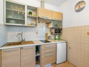 23383718-Ferienwohnung-2-Baška-300x225-4