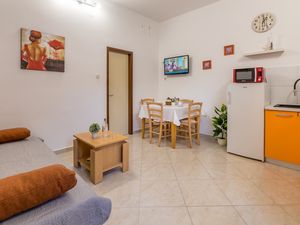 23383830-Ferienwohnung-4-Baška-300x225-2