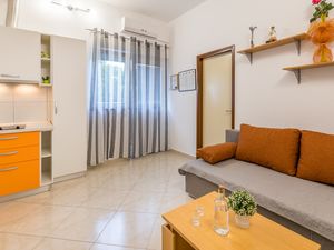 23383830-Ferienwohnung-4-Baška-300x225-3