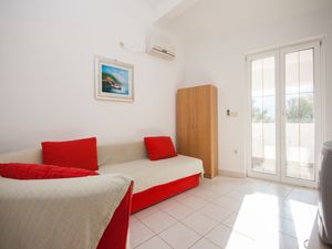 23383314-Ferienwohnung-6-Baška-300x225-1