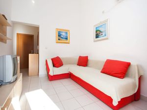 23383314-Ferienwohnung-6-Baška-300x225-2