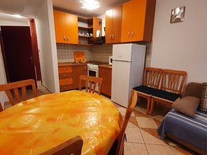 23383665-Ferienwohnung-2-Baška-300x225-3