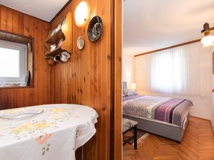 23387824-Ferienwohnung-4-Baška-300x225-4