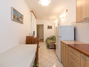 23387670-Ferienwohnung-5-Baška-300x225-2