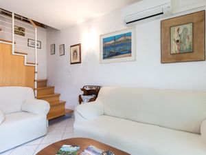 23431638-Ferienwohnung-5-Baška-300x225-3