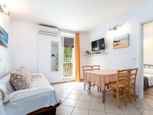 23539291-Ferienwohnung-5-Baška-300x225-2