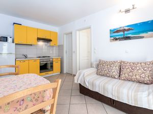 23539291-Ferienwohnung-5-Baška-300x225-4