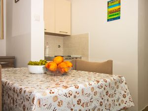 23546904-Ferienwohnung-2-Baška-300x225-1