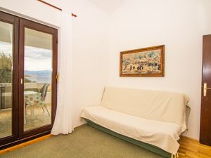 23546903-Ferienwohnung-5-Baška-300x225-1