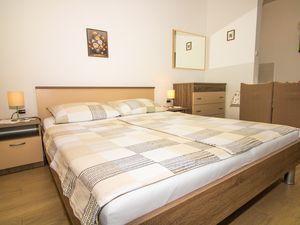 23546904-Ferienwohnung-2-Baška-300x225-5