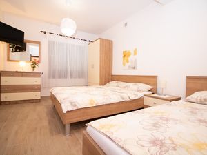 23546900-Ferienwohnung-3-Baška-300x225-4