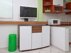 23670587-Ferienwohnung-2-Baška-300x225-2