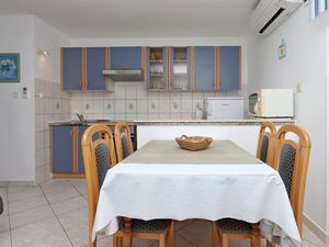 23671713-Ferienwohnung-5-Baška-300x225-5