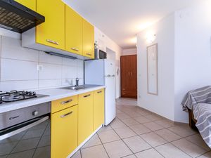 23917106-Ferienwohnung-5-Baška-300x225-5