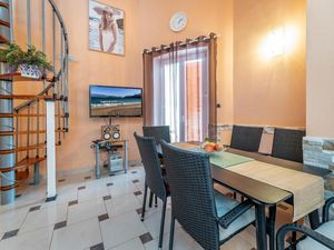 23917178-Ferienwohnung-4-Baška-300x225-2