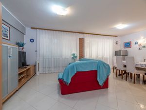 23954871-Ferienwohnung-6-Baška-300x225-2