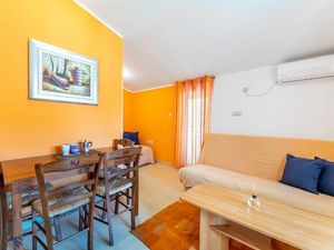 23954883-Ferienwohnung-4-Baška-300x225-1