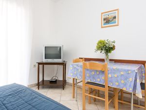 23980681-Ferienwohnung-3-Baška-300x225-2