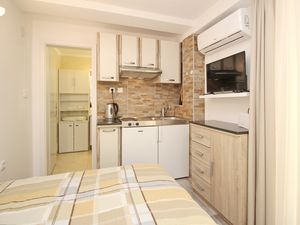 23967391-Ferienwohnung-2-Baška-300x225-2