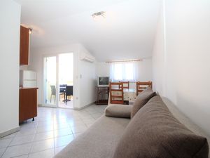 23980704-Ferienwohnung-5-Baška-300x225-3