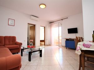 23972110-Ferienwohnung-5-Baška-300x225-1