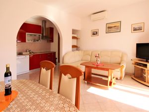 23972106-Ferienwohnung-6-Baška-300x225-1