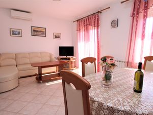 23972106-Ferienwohnung-6-Baška-300x225-5