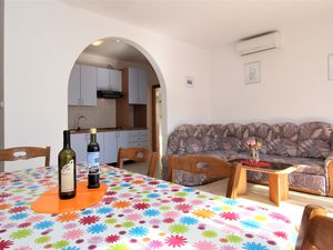 23972111-Ferienwohnung-6-Baška-300x225-3