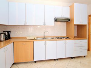 23972111-Ferienwohnung-6-Baška-300x225-5