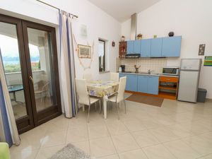 24015838-Ferienwohnung-4-Baška-300x225-5