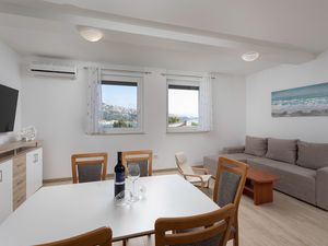 24015841-Ferienwohnung-5-Baška-300x225-4