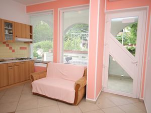 23927313-Ferienwohnung-3-Baška-300x225-1