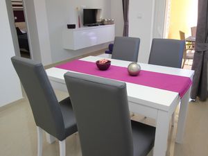 23933658-Ferienwohnung-2-Baška-300x225-1