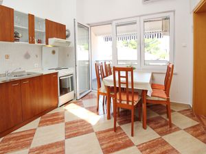 23933674-Ferienwohnung-4-Baška-300x225-2